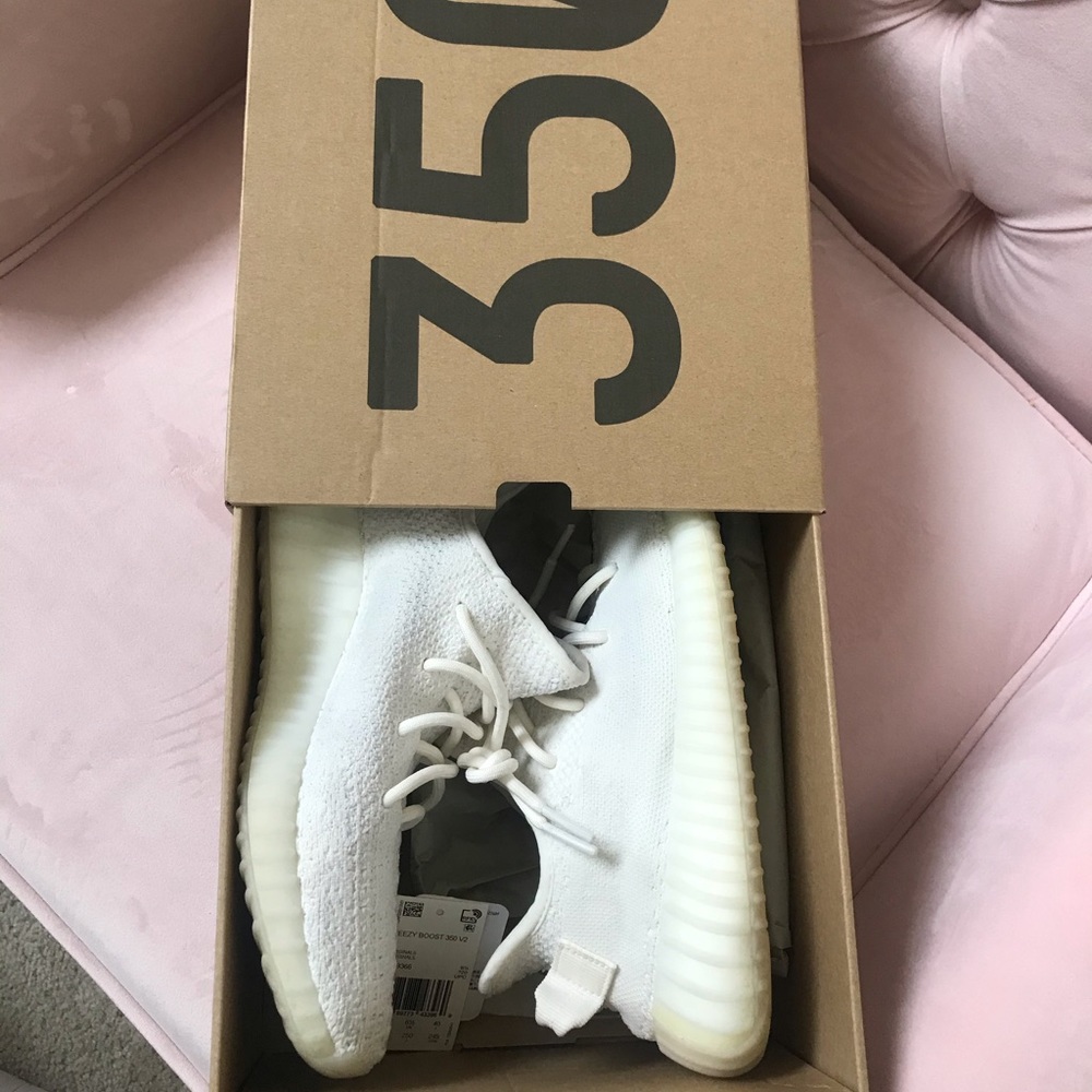SOLD Adidas Yezzy Boost 350 V2 triple white size 7 - Picture 4 of 8
